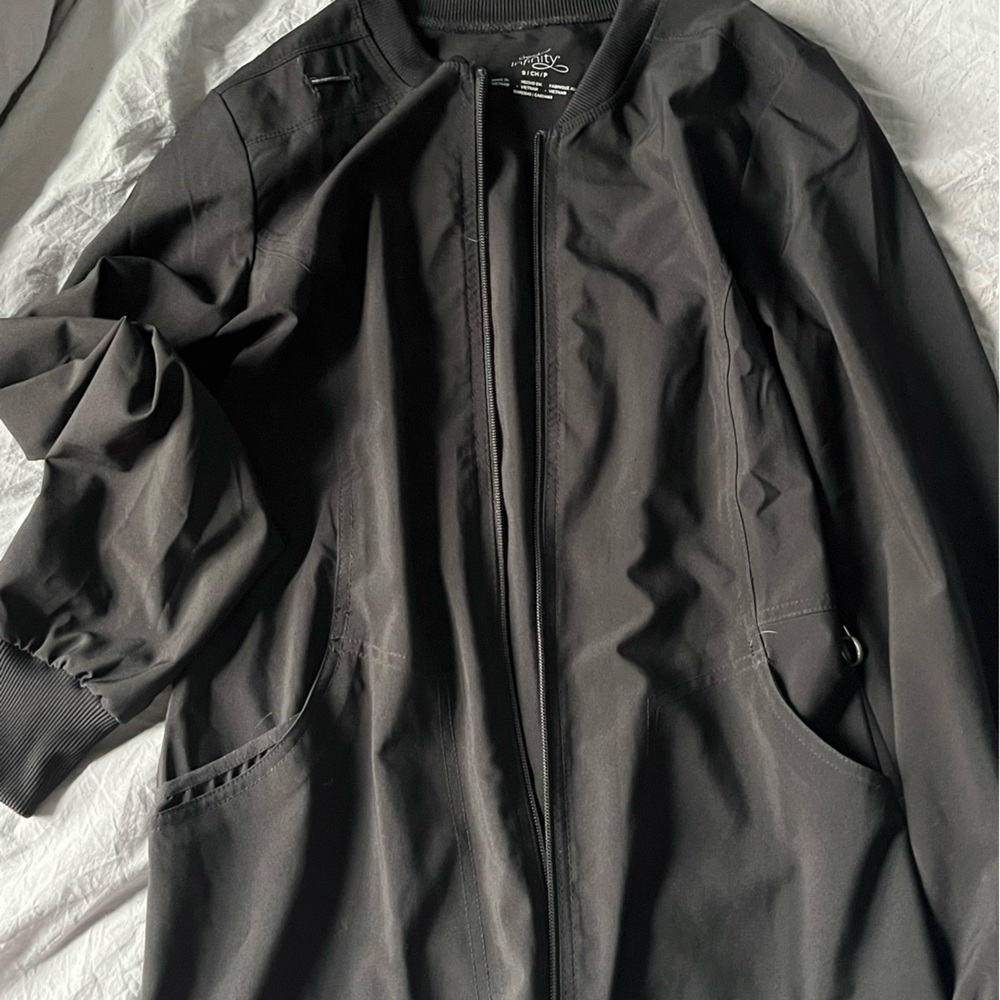 Cherokee scrubs jacket